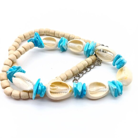 Retro Seashell Choker with White Shell Slices and Dyed Shell Chips in Turquoise - Picture 2 of 4